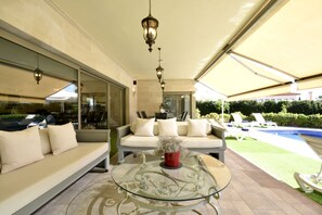 Outdoor dining - 44377 Bellviure Luxury - 44377 BELLVIURE LUXURY VILLA (Marratxí)