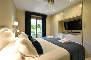 4 bedrooms, in-room safe, iron/ironing board, travel crib