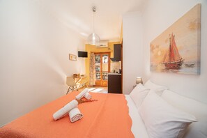 1 bedroom, iron/ironing board, travel cot, free WiFi - Alexatos Studios - Traditional & On Budget (Kefalonia)