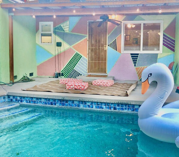 Outdoor pool, a heated pool - Endless summer in LA HEATED POOL/HOT TUB/CABANA 3 br/ 2 bath with game room (Los Angeles)