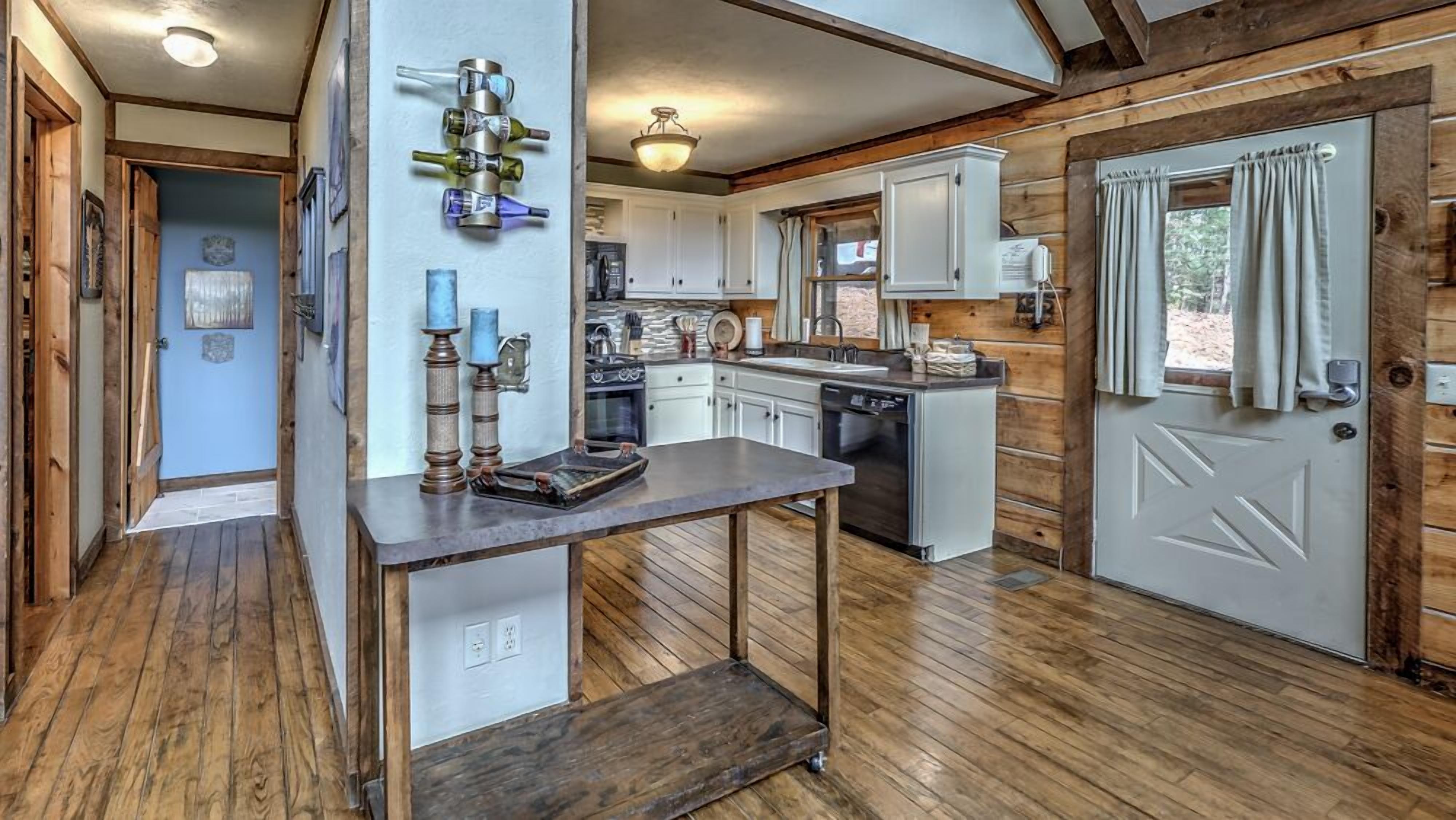 Cozy View-  Hot Tub | Screened Porch | Incredible Views