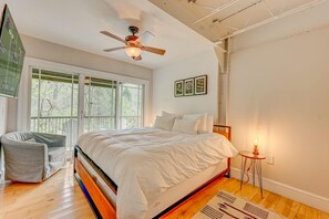 4 slaapkamers, een strijkplank/strijkijzer, gratis wifi, beddengoed