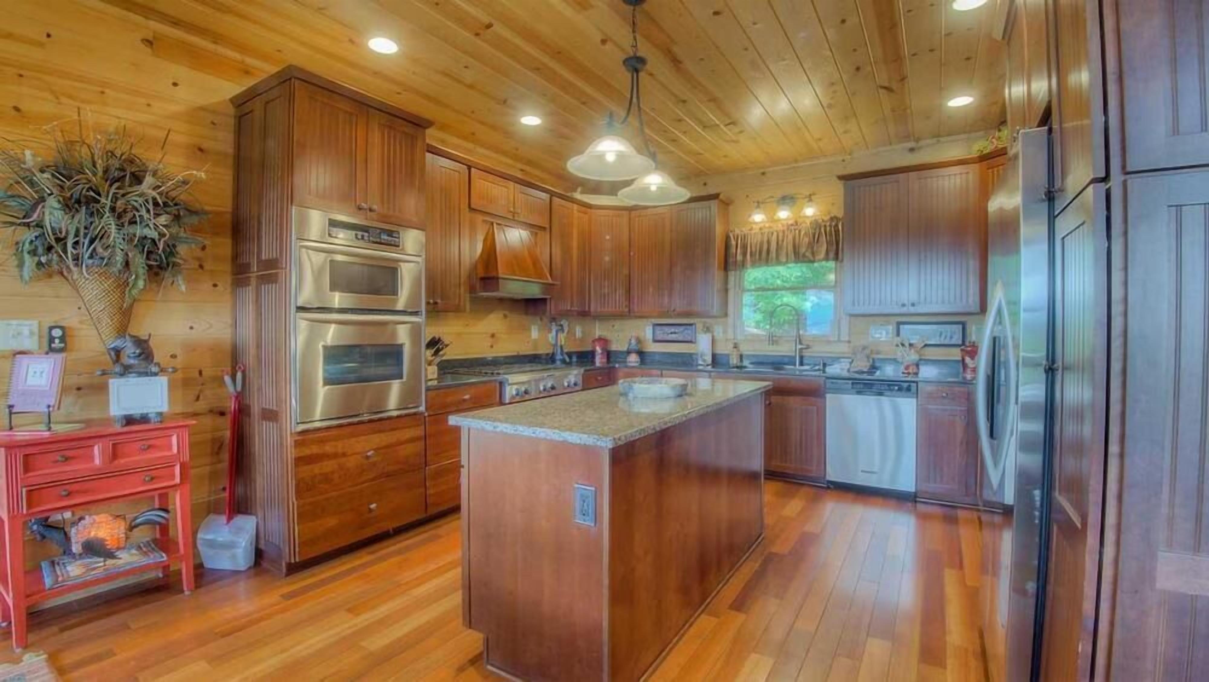 Endless View Lodge- Ellijay | Outdoor Living | Gourmet Kitchen