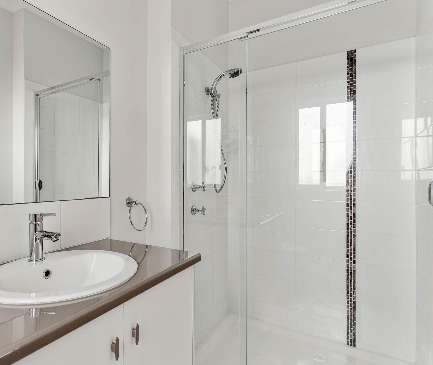 3BR Contemporary Home with SeaViews — image 18