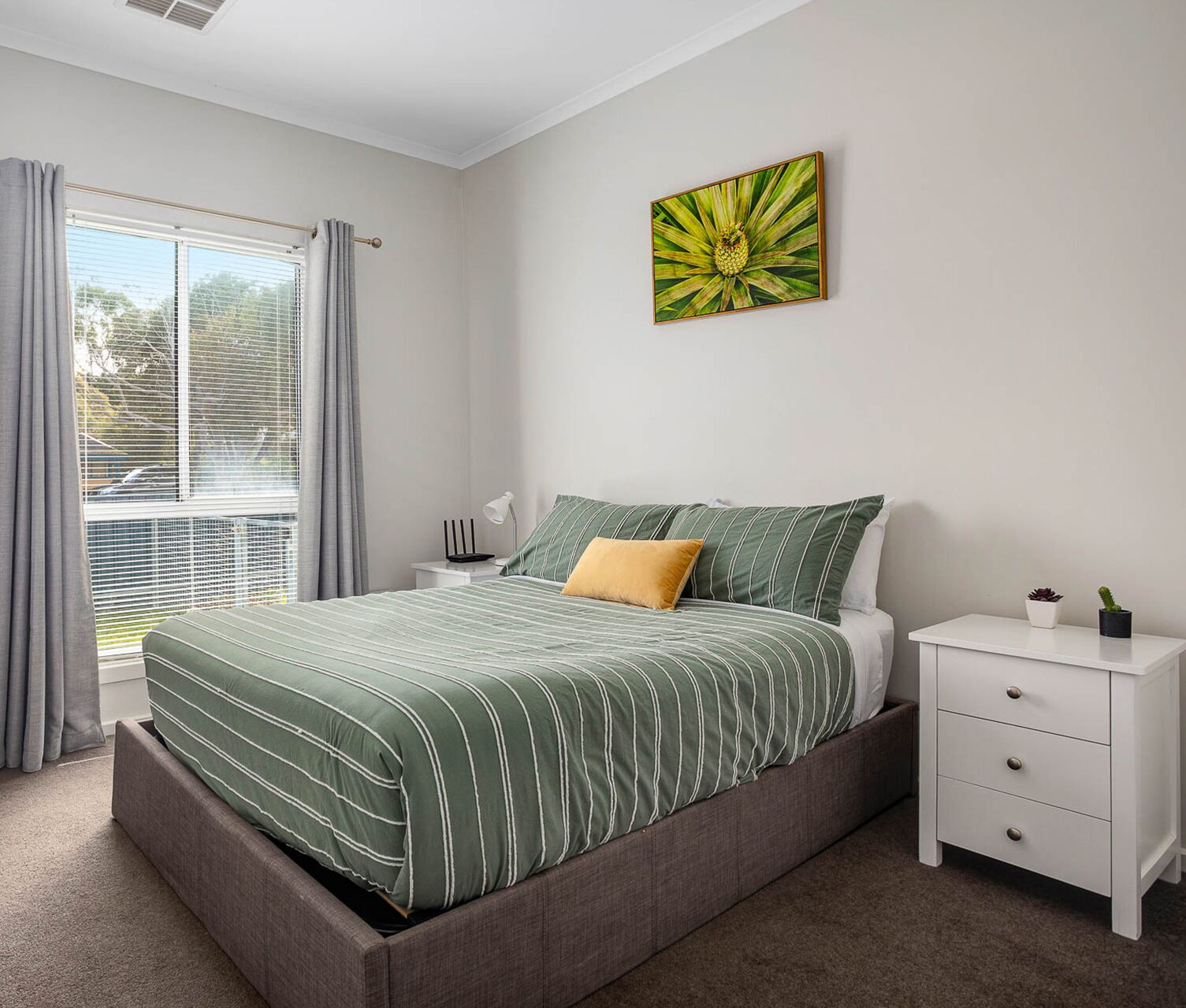 3BR Contemporary Home with SeaViews — image 13