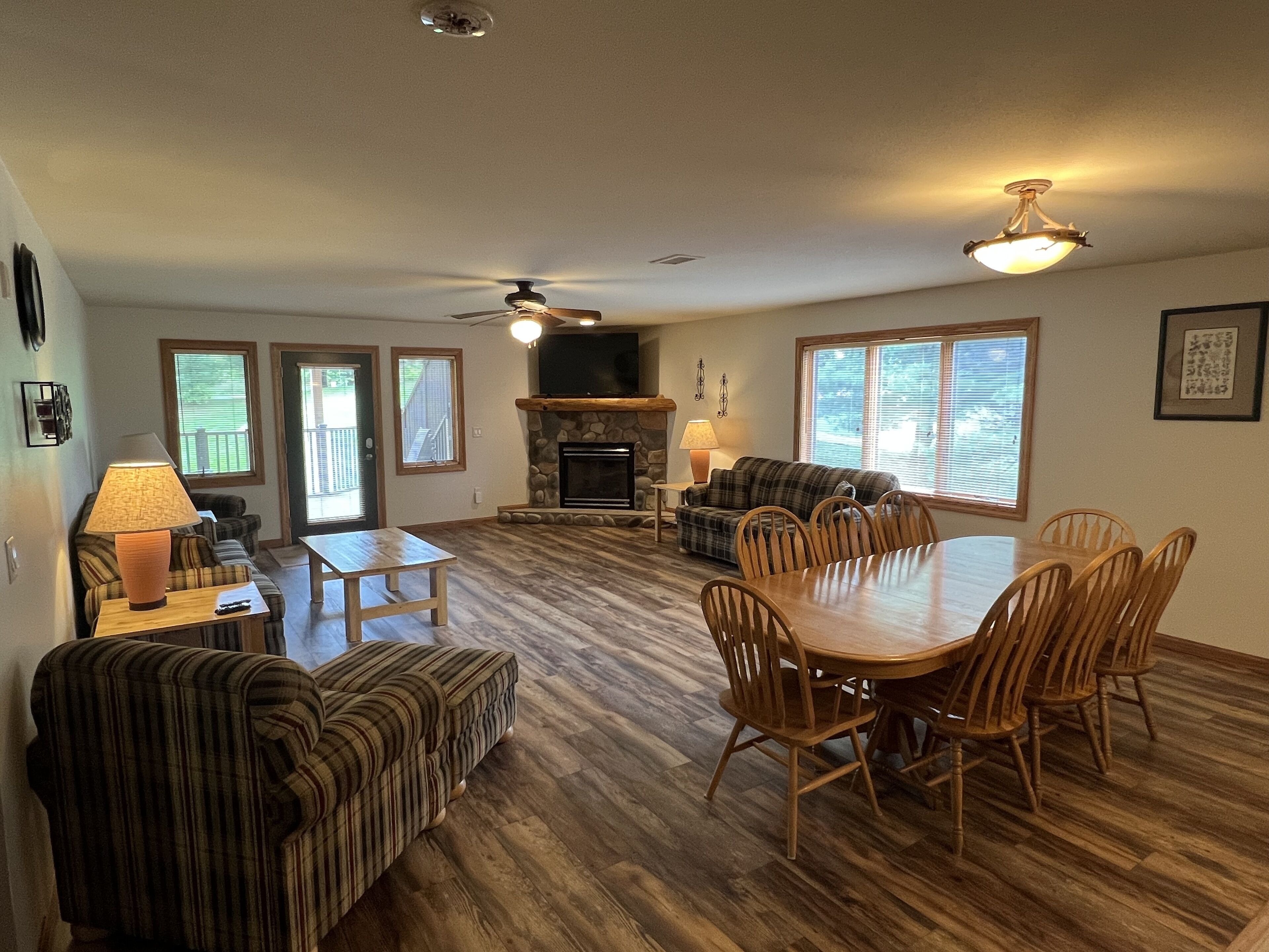 Northern Bay - 4 bed on Castle Rock Lake, Kayaks and Paddle Boards Included