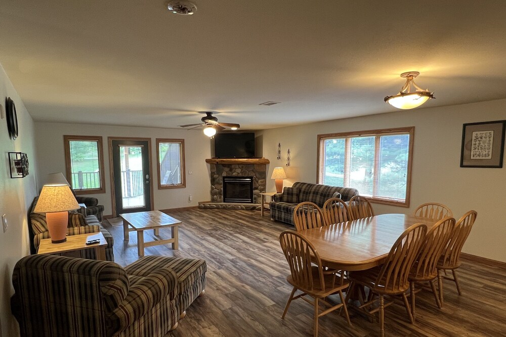Northern Bay - 4 bed on Castle Rock Lake, Kayaks and Paddle Boards Included