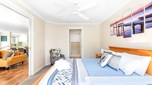 3 chambres, fer et planche à repasser, Wi-Fi, literie fournie