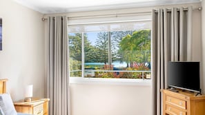 Interior - Luxury Boardwalk Apartment - Unit 7 (NAROOMA)