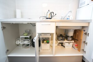 Ferienhaus (Private Vacation Home) | Eigene Küche | Kühlschrank, Mikrowelle, Herdplatte, Wasserkocher mit Kaffee-/Teezubehör