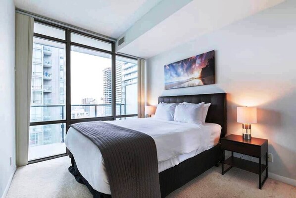 2 slaapkamers, een bureau, een strijkplank/strijkijzer, gratis wifi