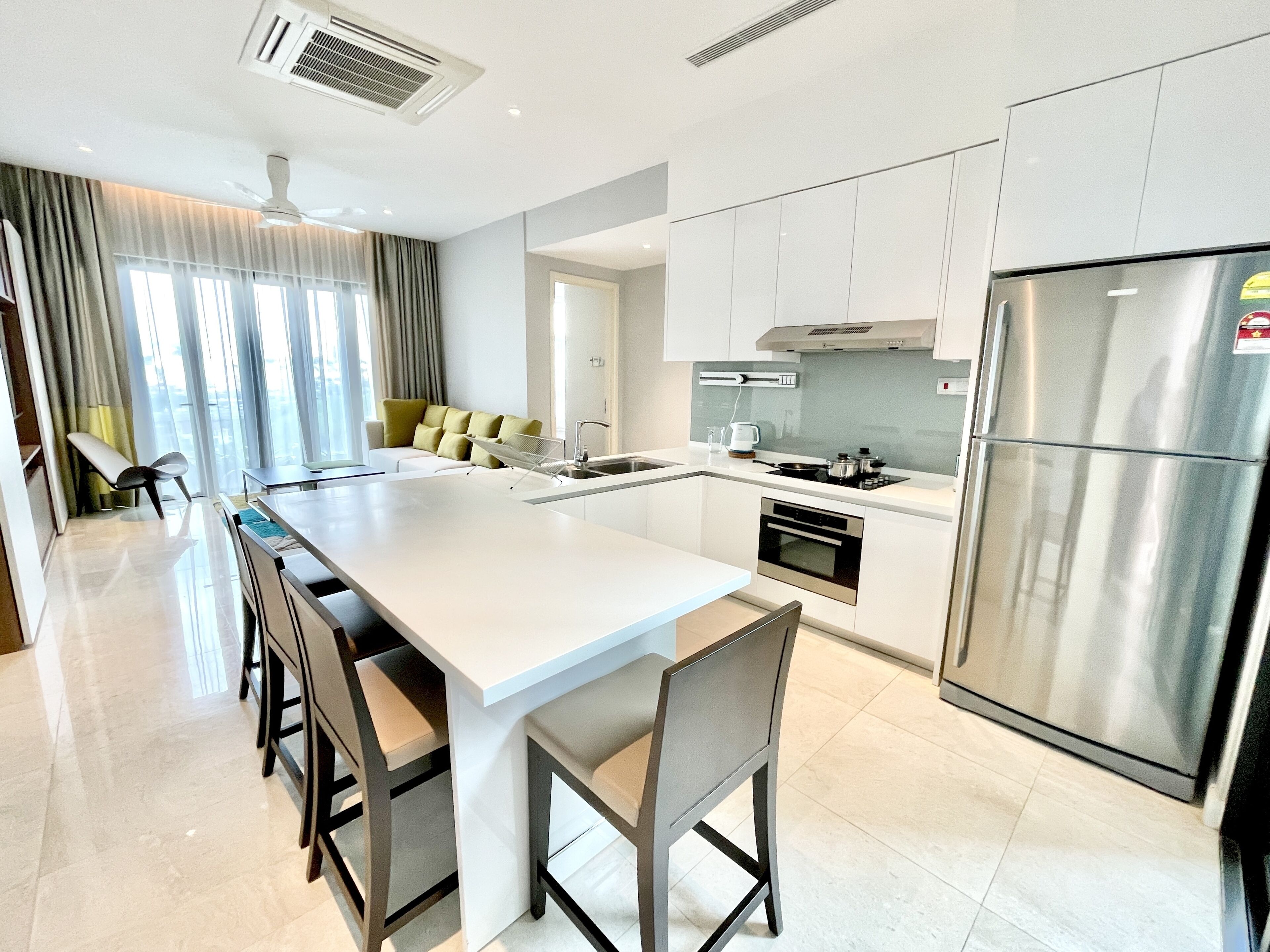 Appartement Deluxe, 2 chambres, vue jardin | Cuisine privée | Réfrigérateur, four, plaque de cuisson, bouilloire électrique