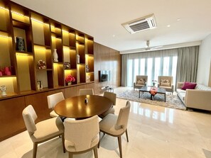 Superior Apartment, 3 Bedrooms, City View | In-room dining - Damai 88 Condominium (Kuala Lumpur)