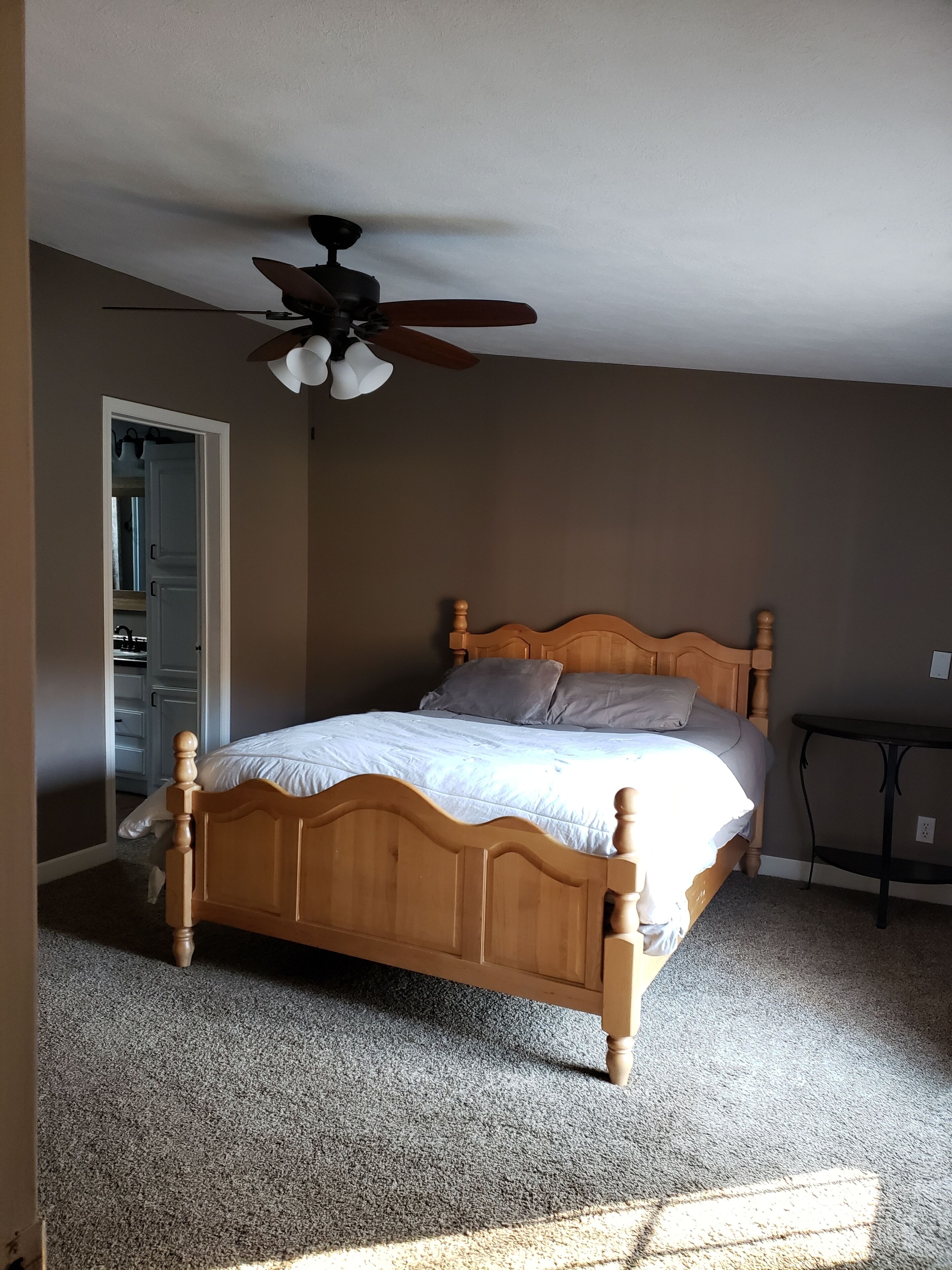 4 bedrooms, WiFi, bed sheets