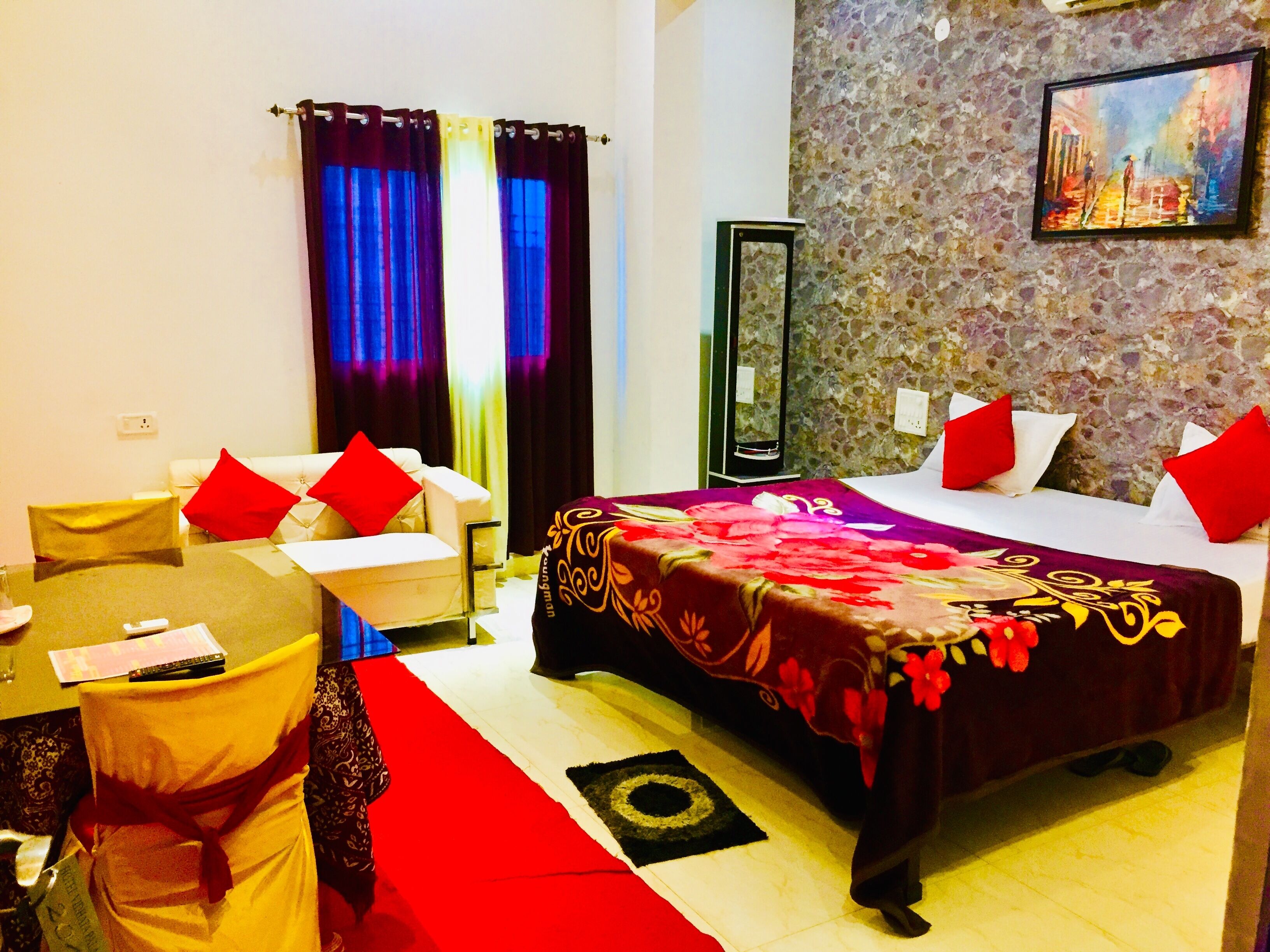 HOME AWAY FROM HOME-Atithi Devo Bhava-THE DREAM TO PROVIDE BEST AT BEST PRICE .