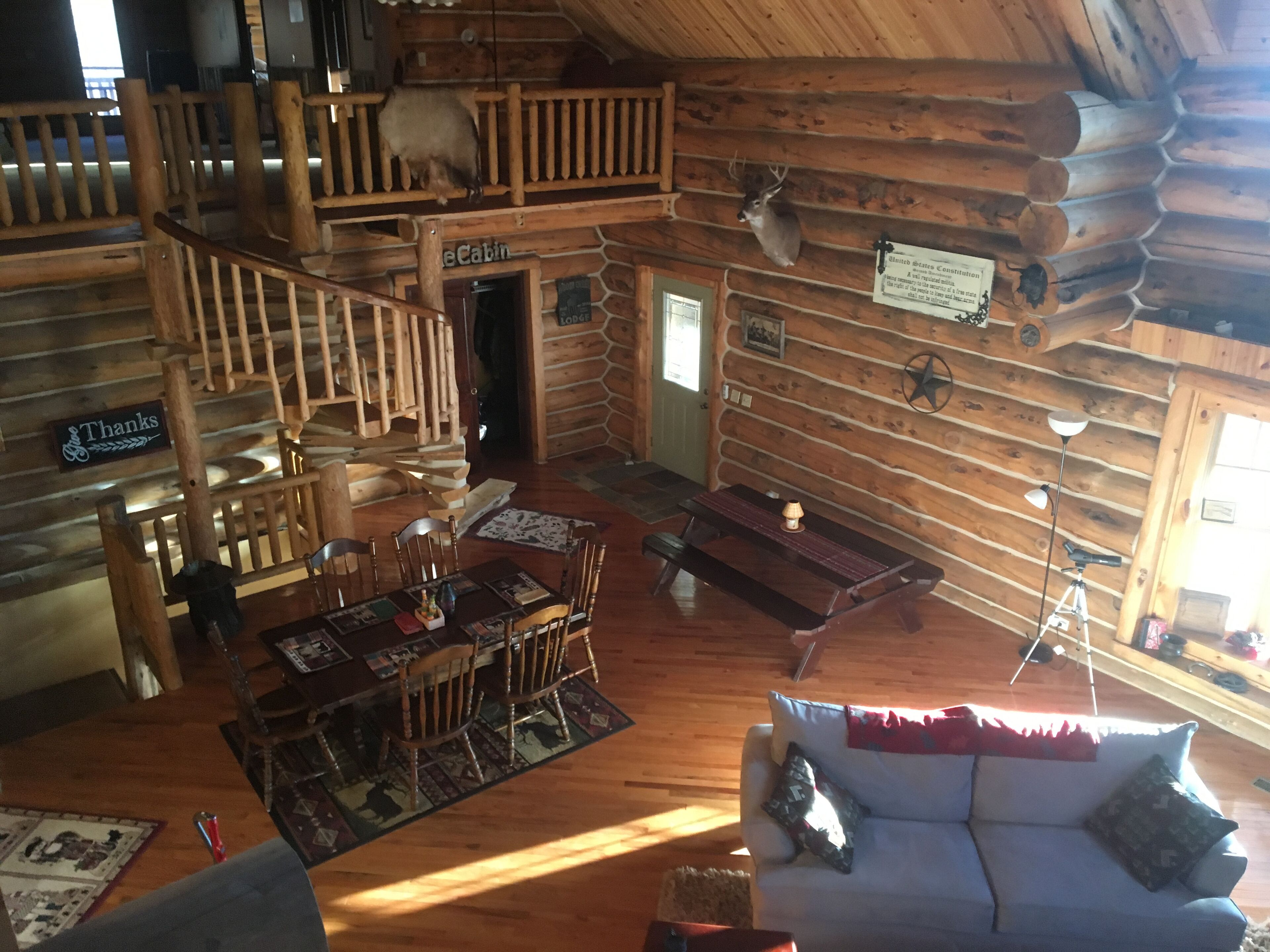 Log Home/Lodge Getaway