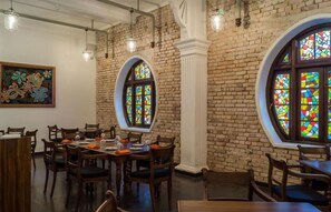 Dining - Blackout (Colombo)