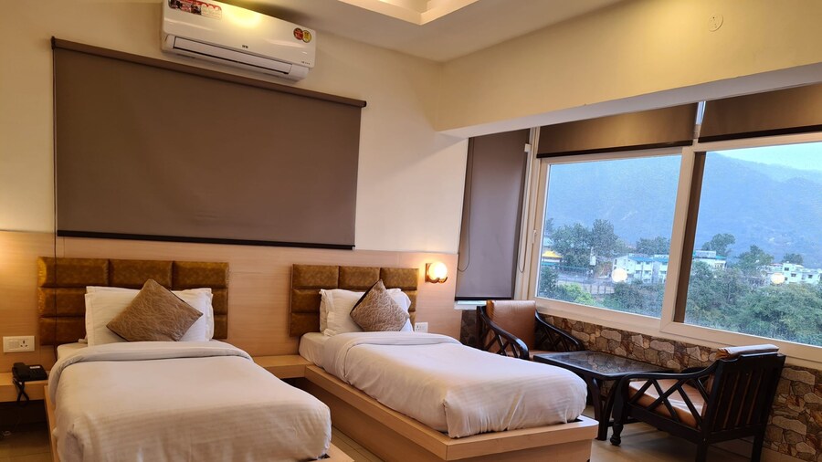 JET FOX By Aero View Hotel, Delhi Airport
