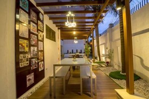 Se ofrece un desayuno a la carta todos los días (por un coste adicional)