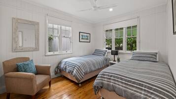 House | 3 bedrooms, iron/ironing board, free WiFi, bed sheets