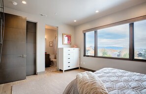 5 chambres, fer et planche à repasser, Wi-Fi, draps fournis