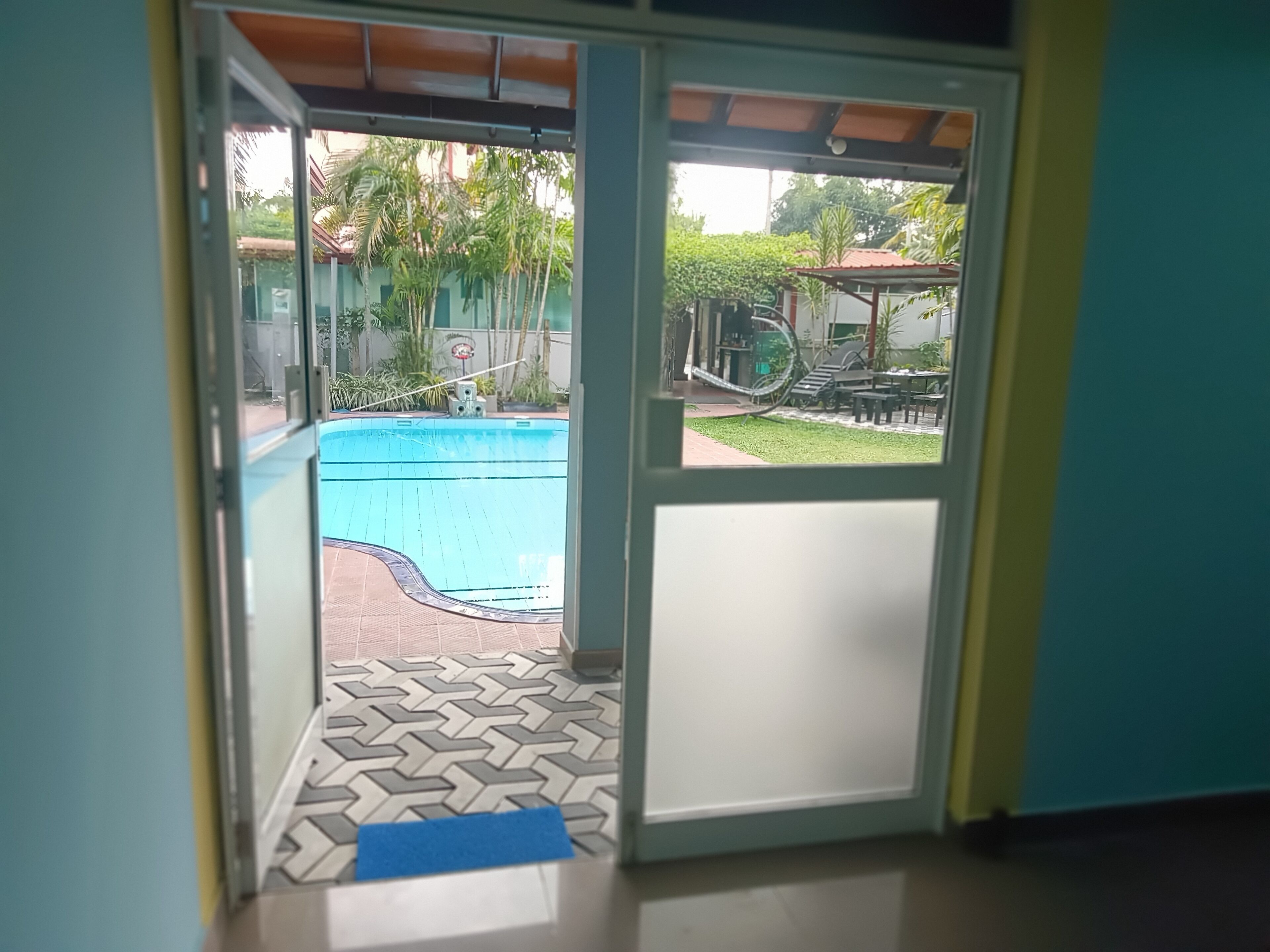 Quarto duplo superluxo | Roupas de cama antialérgicas, cofres nos quartos, escrivaninha