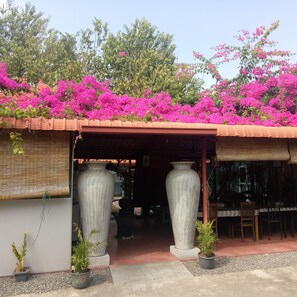 Front of property - Palms Villa (Negombo)