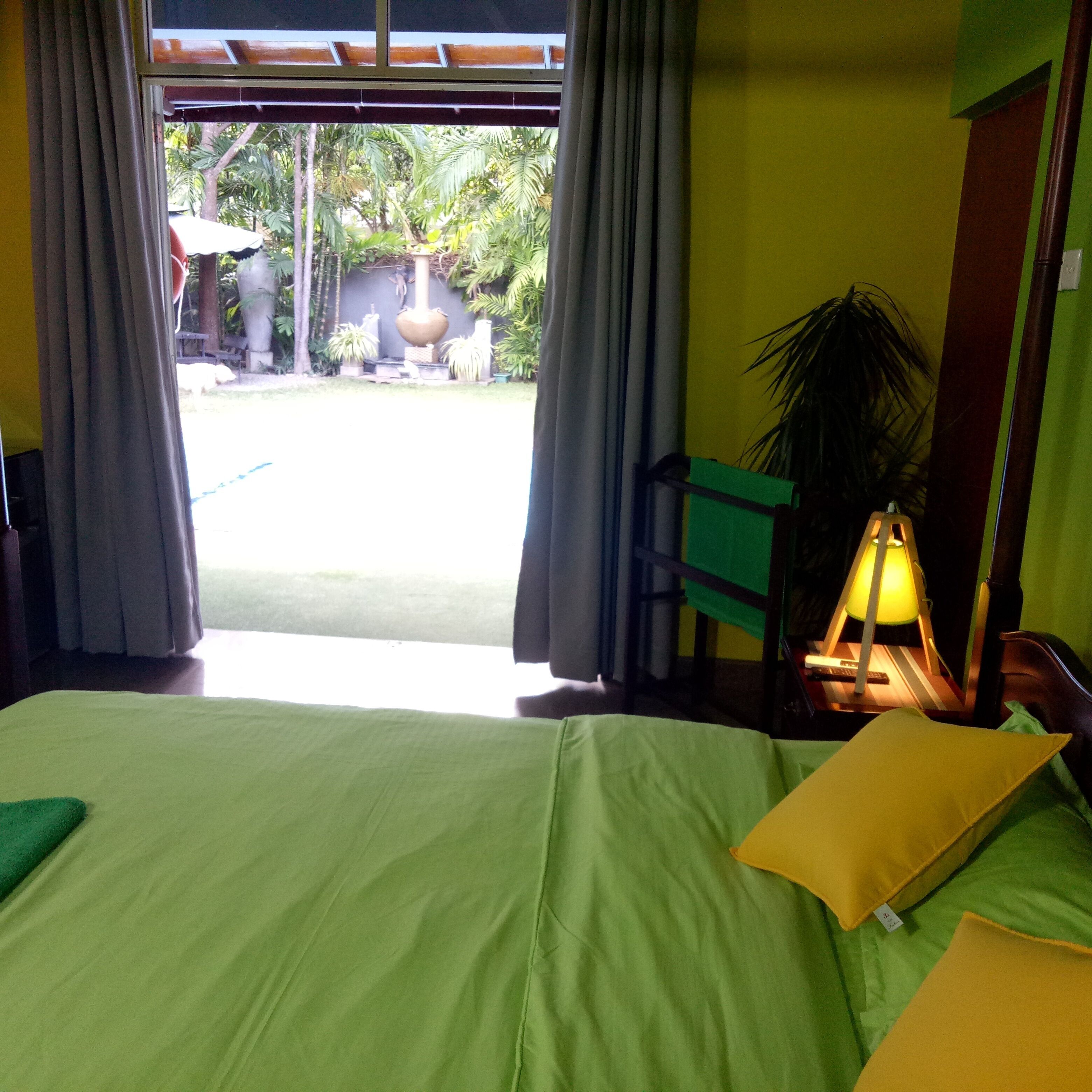 Phòng đôi | Bộ đồ giường kháng dị ứng, két bảo mật tại phòng, bàn 