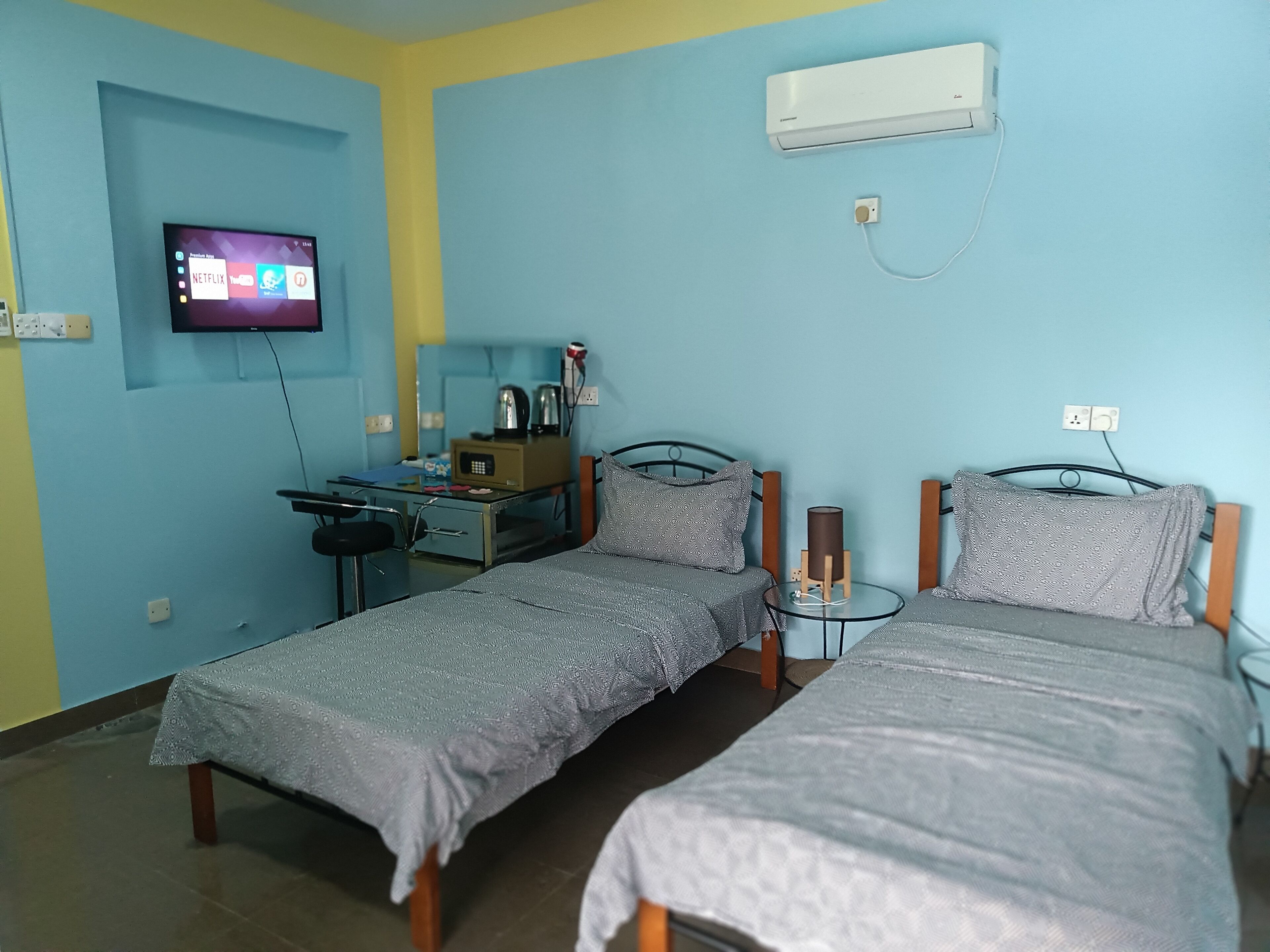 Tomannsrom – luksus | Allergitestet sengetøy, safe på rommet og skrivebord