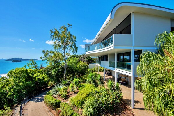 Exterior - Waves 5 Luxury 3 Bedroom (Whitsundays)
