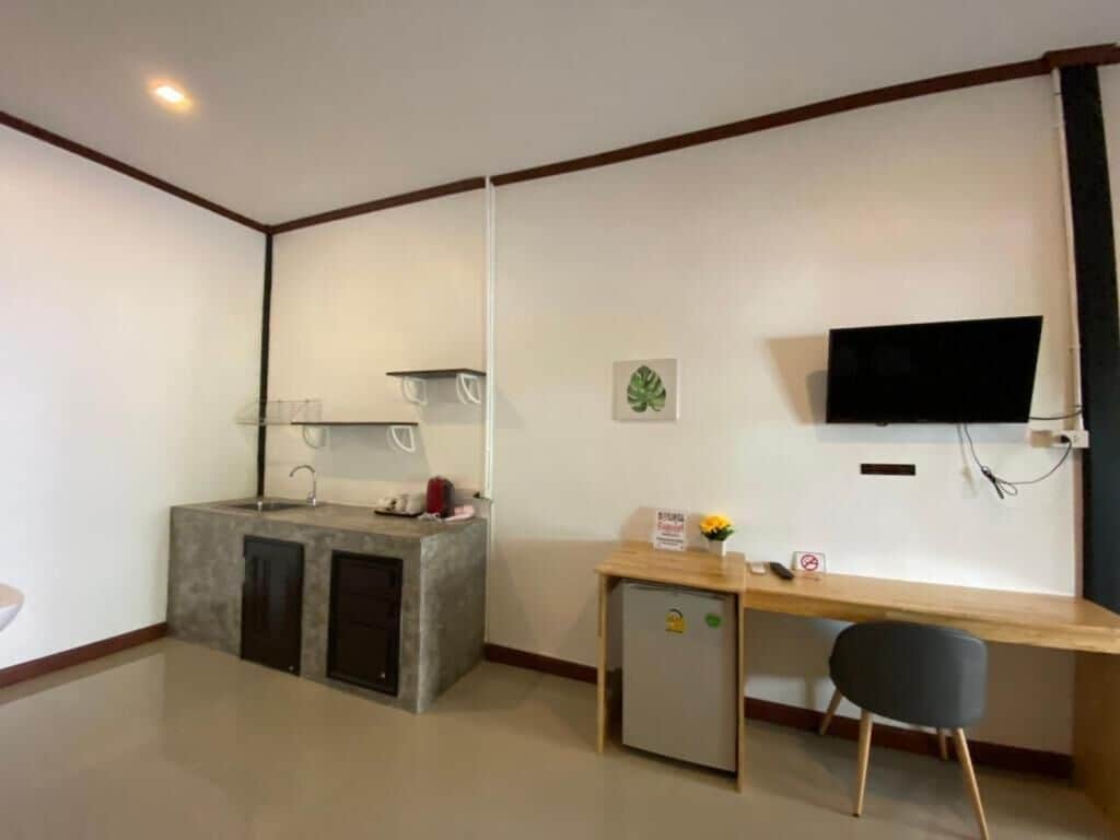 studio double room | premium bedding, in-room safe, individually decorated