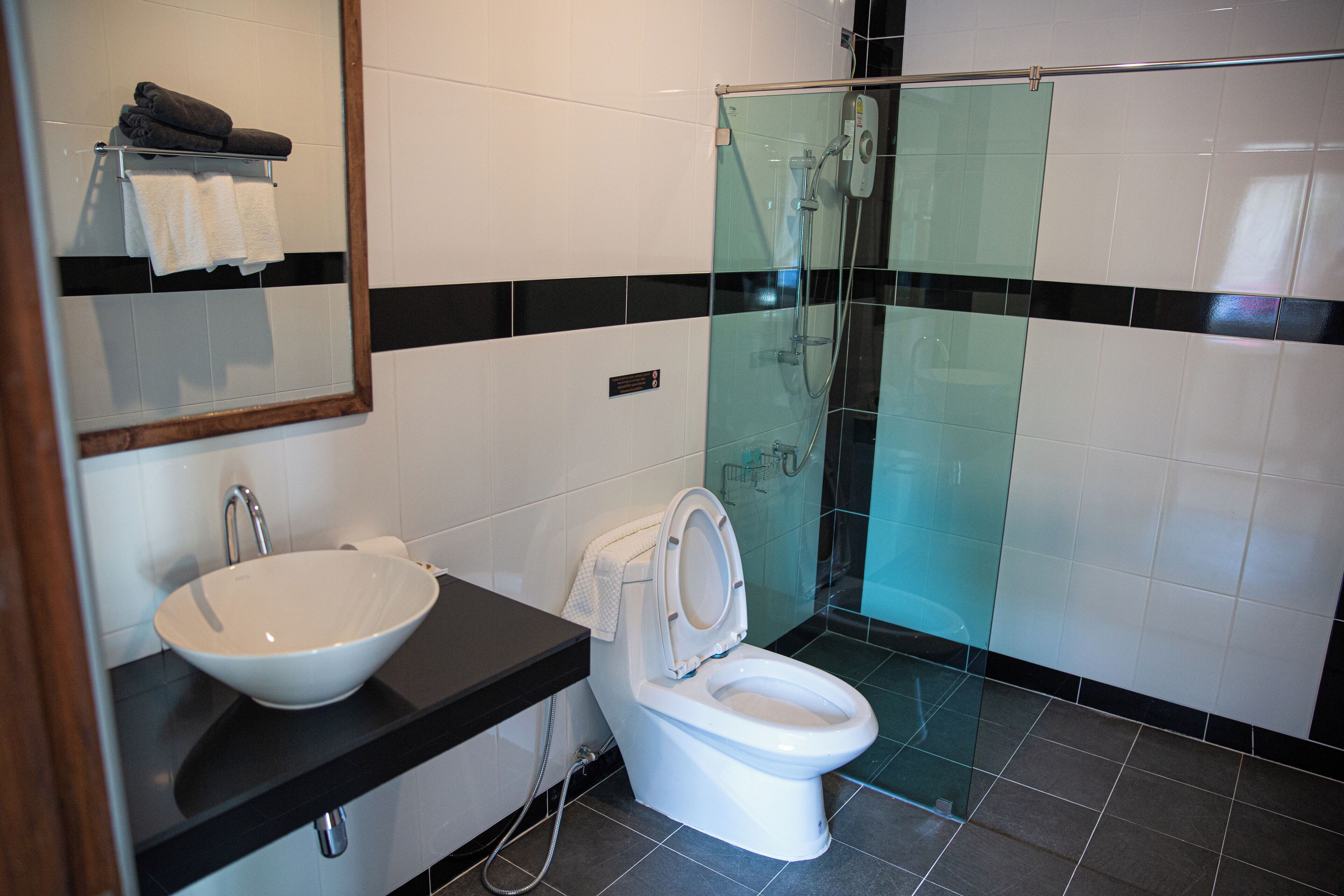 family room, 1 bedroom, pool view | bathroom | free toiletries, hair dryer, bidet, towels