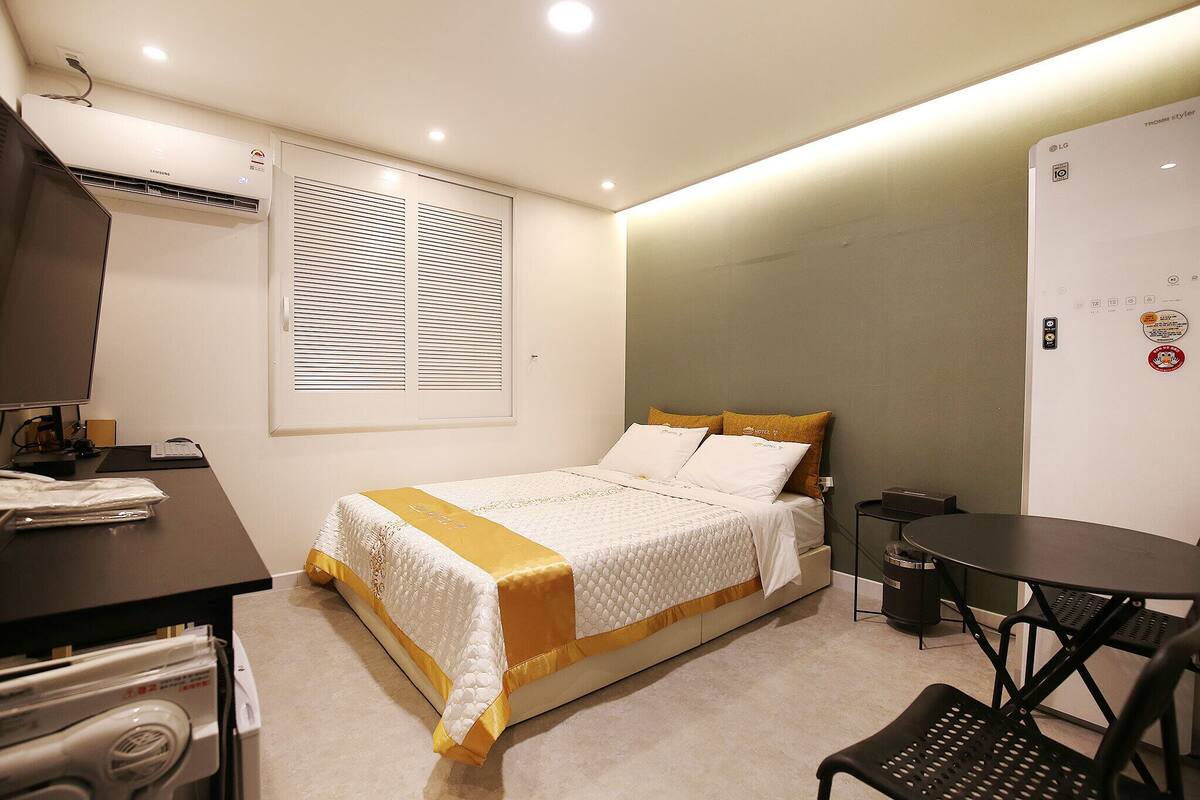 Deluxe kamer | Een bureau, gratis wifi