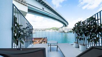 Harbor Terrace Twin Room, Non Smoking | Terrace/patio