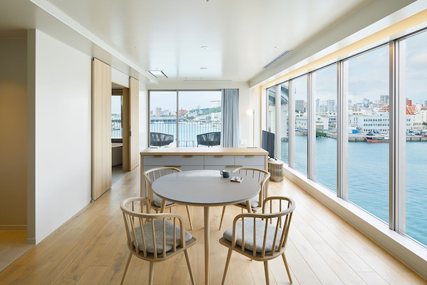 Club-studiosviitti | Oleskelualue | Taulutelevisio