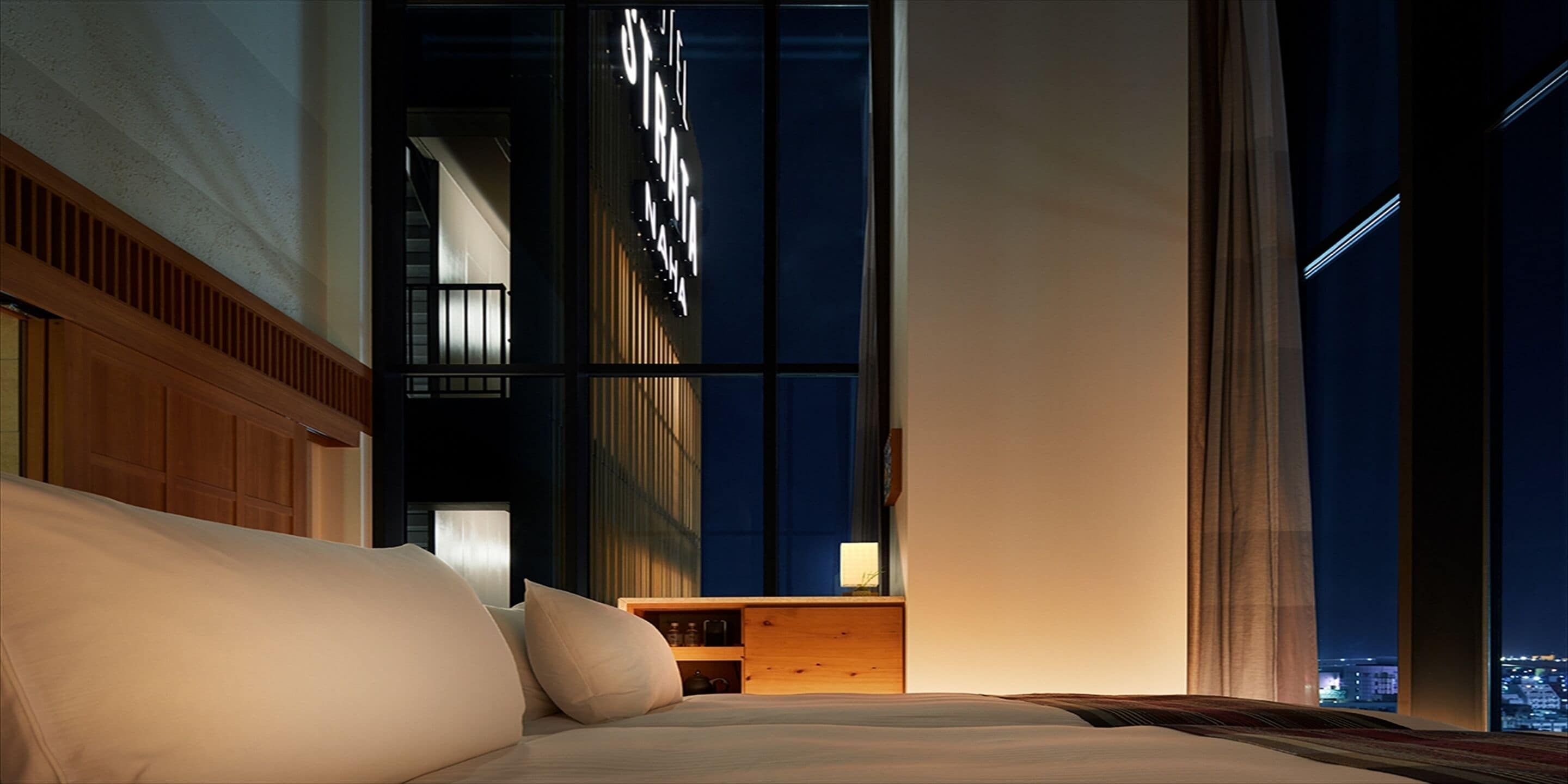 panorama suite (11th/13th floor) | in-room safe, desk, blackout curtains, free wifi