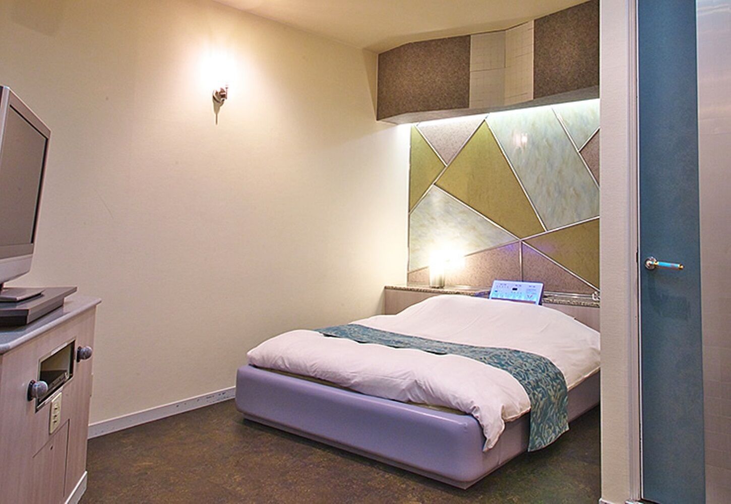 double room (deluxe) | blackout curtains, free wifi, bed sheets