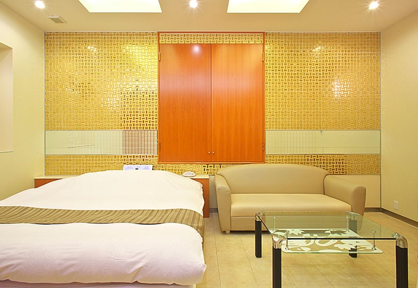 double room (deluxe) | blackout curtains, free wifi, bed sheets