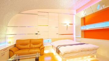 Phòng đôi (Deluxe) | Màn/rèm cản sáng, truy cập Internet không dây miễn phí, bộ trải giường