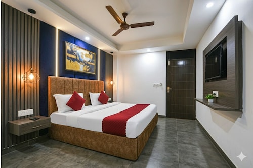 Hotel Platinum-Free Airport Pickup