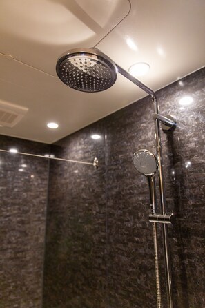 Bathroom shower - GRAND BASE Hiroshima Ekimae (Hiroshima)