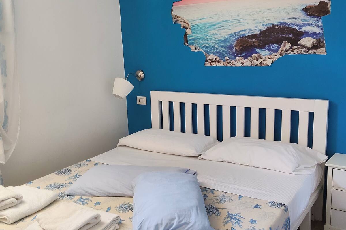 Kahden hengen comfort-huone | Työpöytä, pimennysverhot, silitysrauta/-lauta, ilmainen Wi-Fi