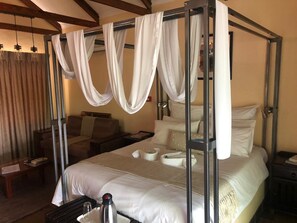 Chalet de luna de miel (Love Bird) | Ropa de cama de alta calidad y camas con pillow-top 