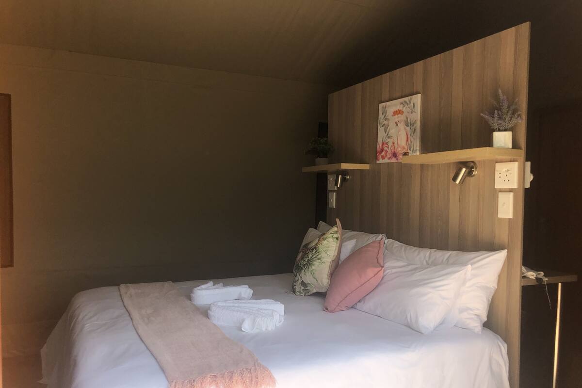 Luxury Tent (2)