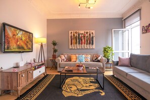 Egyptian cotton sheets, premium bedding, down duvets, memory-foam beds - Gorgeous Two Bedroom Apartment in Taksim - 3AC (Istanbul)