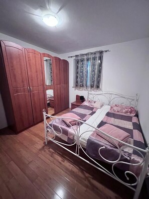 3 Schlafzimmer, Bügeleisen/Bügelbrett, WLAN, Bettwäsche