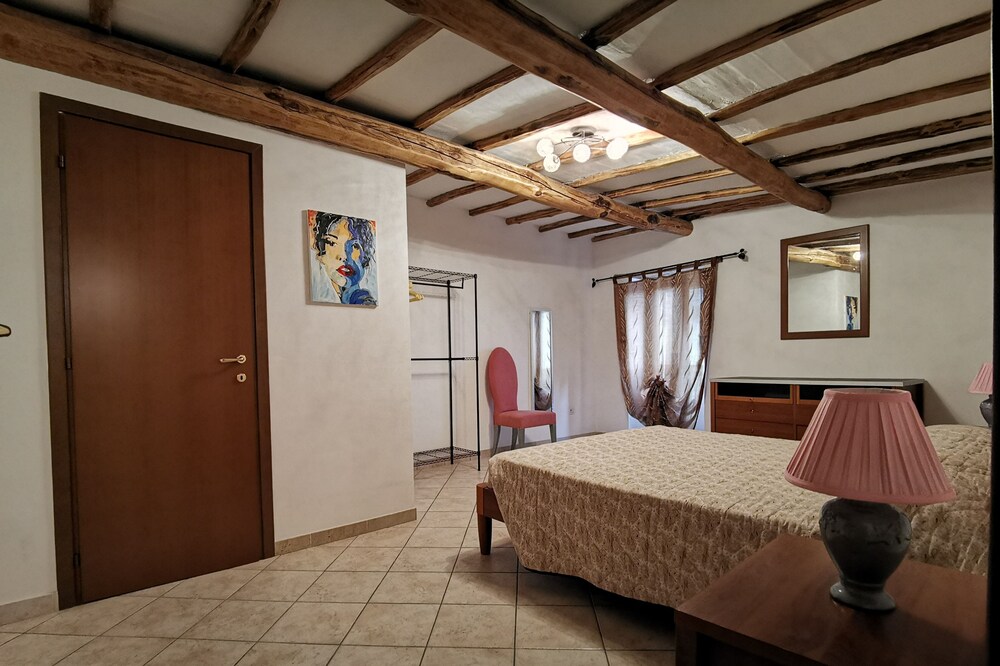 Entire house in the historic center of Bagnoregio