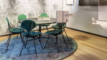 Siddeområde i lobbyen