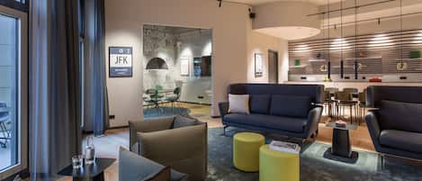 Bar-salon dans le hall
