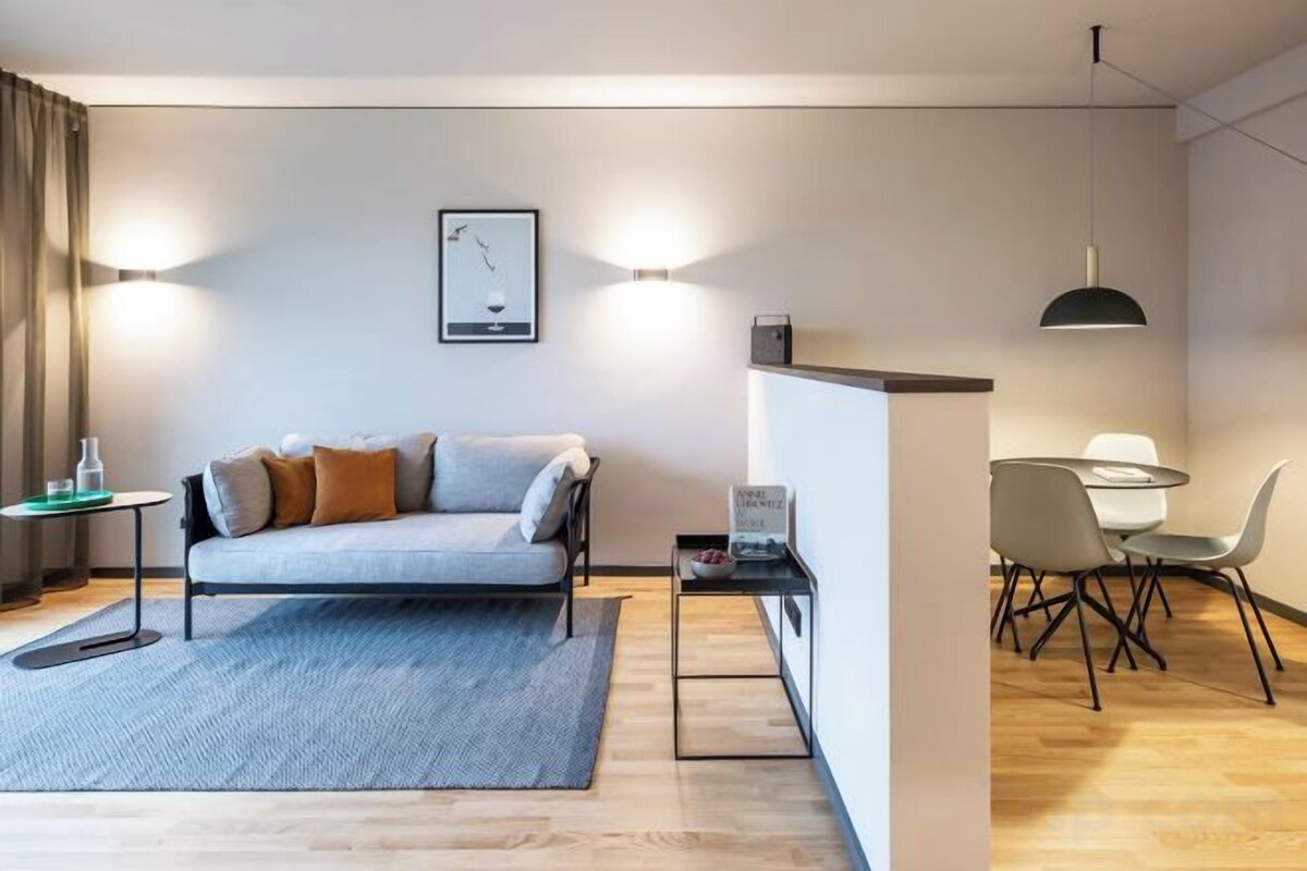 Living area | Flat-screen TV